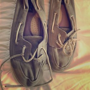Gently worn sperry topsiders
